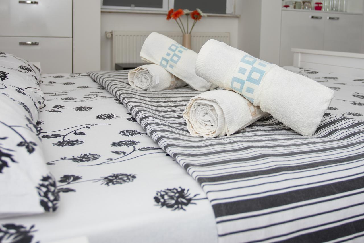 Imperial City Center - 1 Bedroom Apartment Boekarest Buitenkant foto